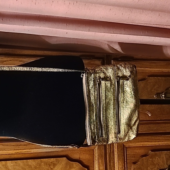 HOBO Handbags - Hobo crossbody